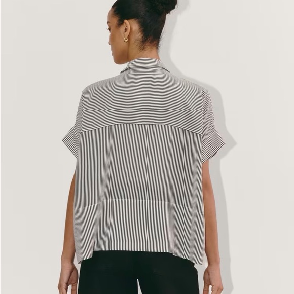 Everlane Boxy Short-Sleeve Silk Shirt - Picture 4 of 9